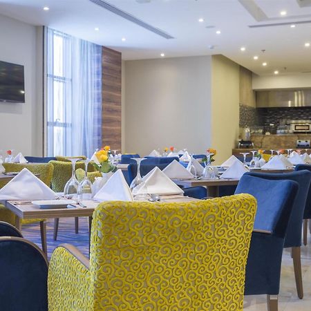Radisson Blu Plaza Jeddah Hotel Екстериор снимка